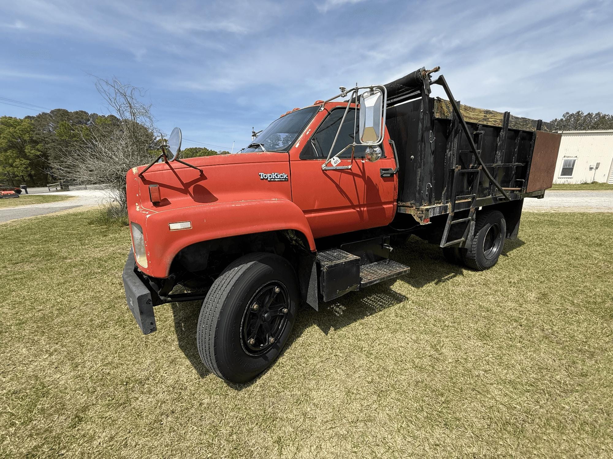 1990 GMC Topkick Equipment Image0