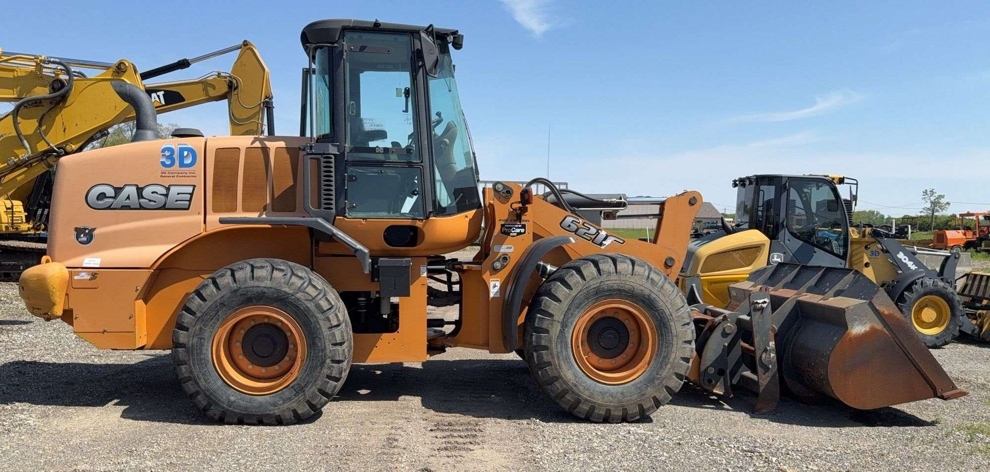 2017 Case 621F Equipment Image0