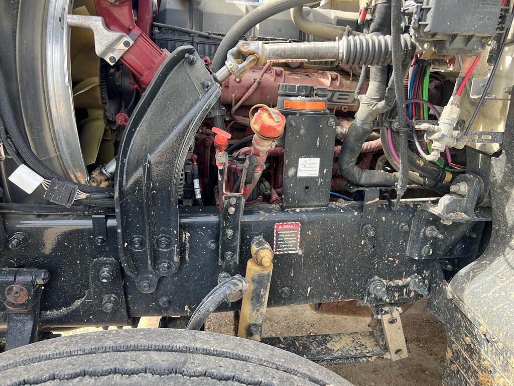 Main image Mack Pinnacle 39