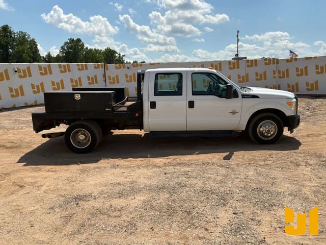 Image of Ford F-350 equipment image 3