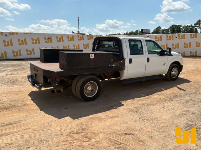 Image of Ford F-350 equipment image 4