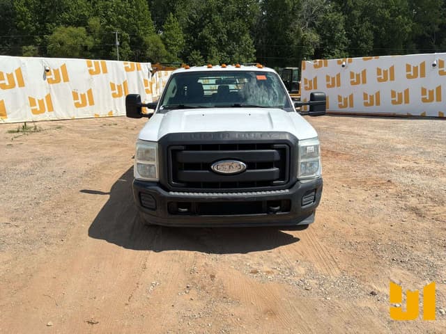 Image of Ford F-350 equipment image 1