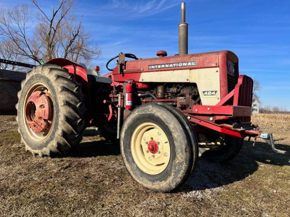Main image International Harvester 424
