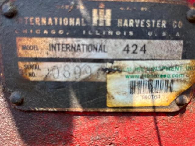 Thumbnail image International Harvester 424 15