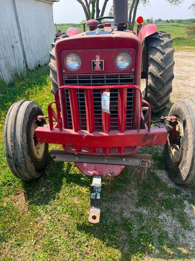 Main image International Harvester 424 20