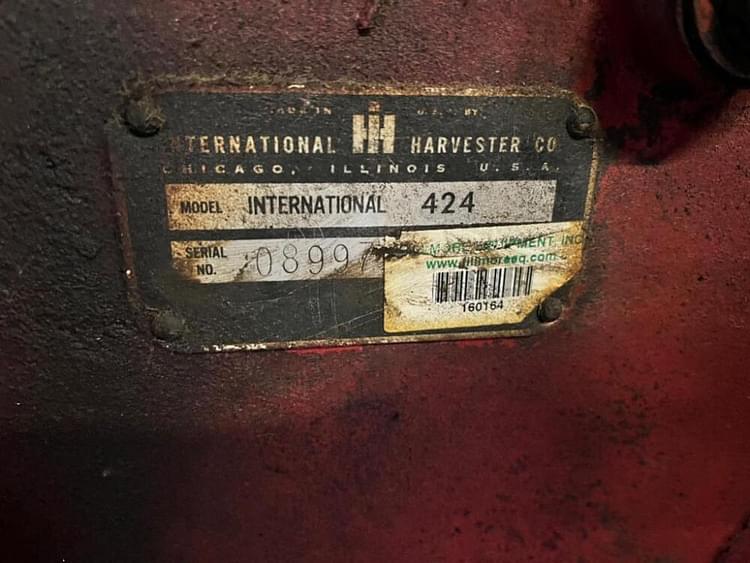 Main image International Harvester 424 4