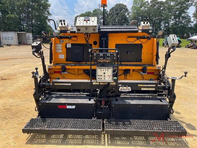 Image of LeeBoy 8520 equipment image 3