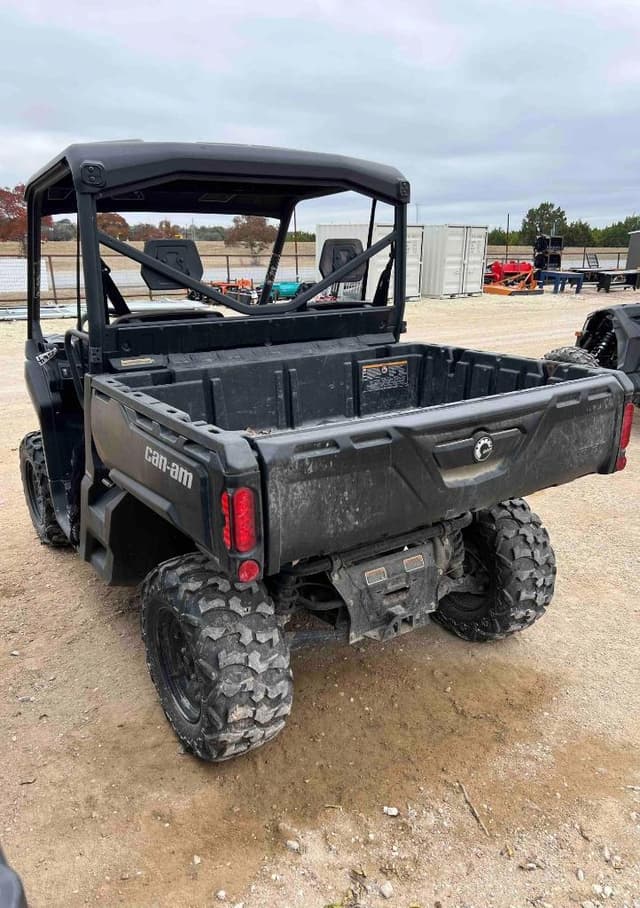 Image of Can-Am Defender HD7 equipment image 4