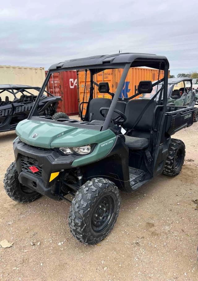 Image of Can-Am Defender HD7 equipment image 2