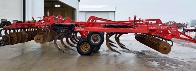 Image of Kuhn Krause Dominator 4850 equipment image 3