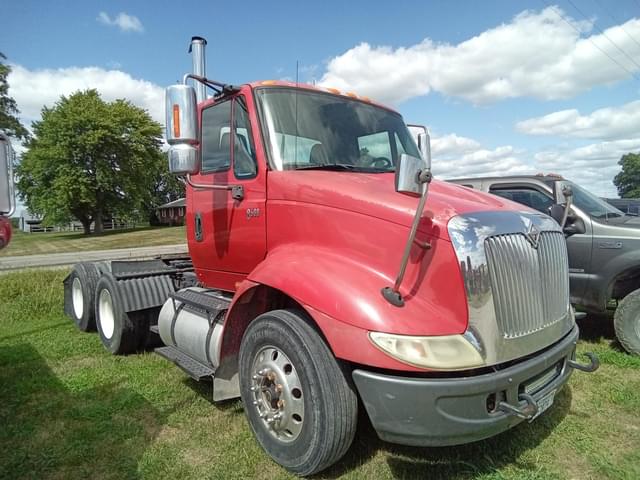 Image of International 8000 equipment image 3