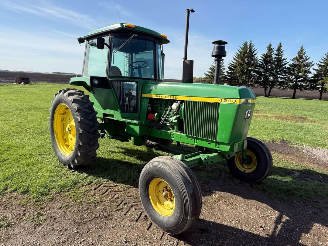 Image of John Deere 4230 Primary image