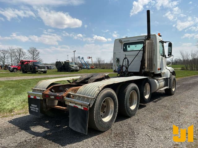 Image of Volvo VHD equipment image 4