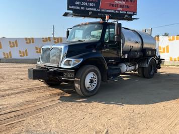 Main image International 7300