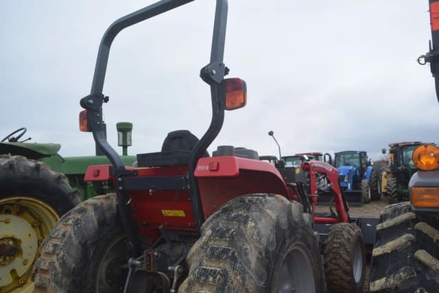 Image of Massey Ferguson 2860E equipment image 2