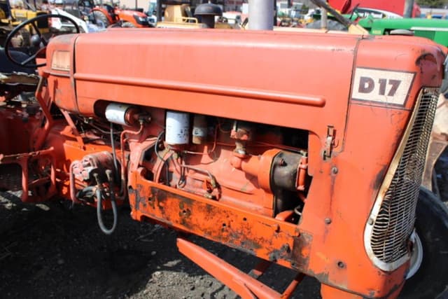 Image of Allis Chalmers D17 equipment image 4
