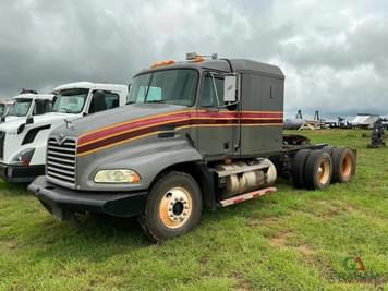 Main image Mack CX613