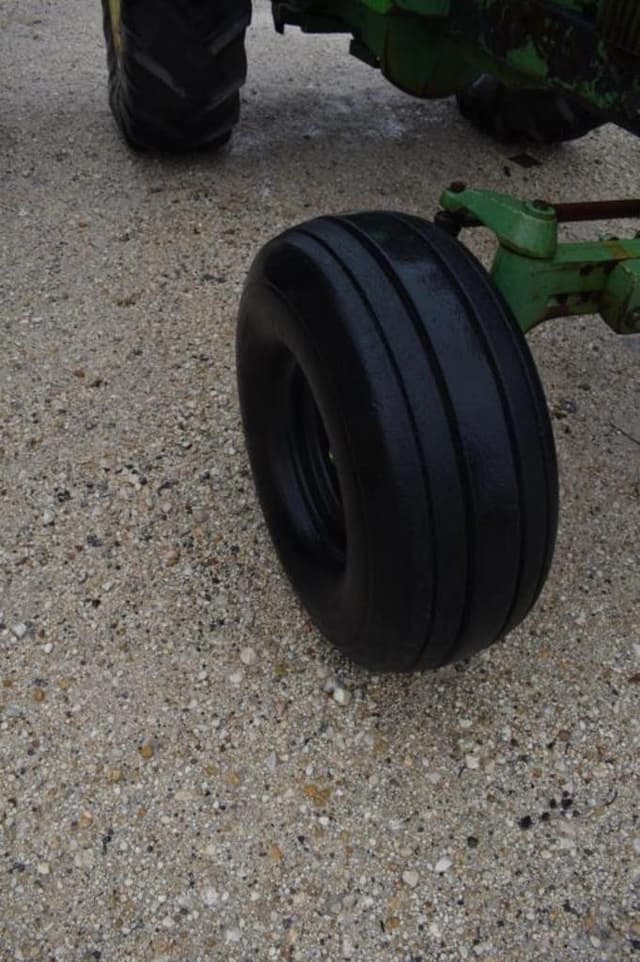 Image of John Deere 4630 equipment image 2