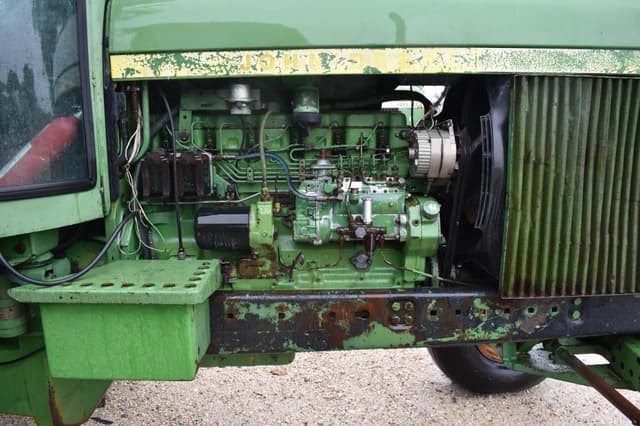 Image of John Deere 4630 equipment image 4