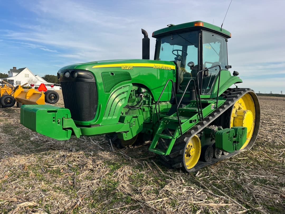 Image of John Deere 8520T Primary image