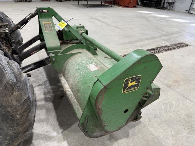 Image of John Deere 390 equipment image 3