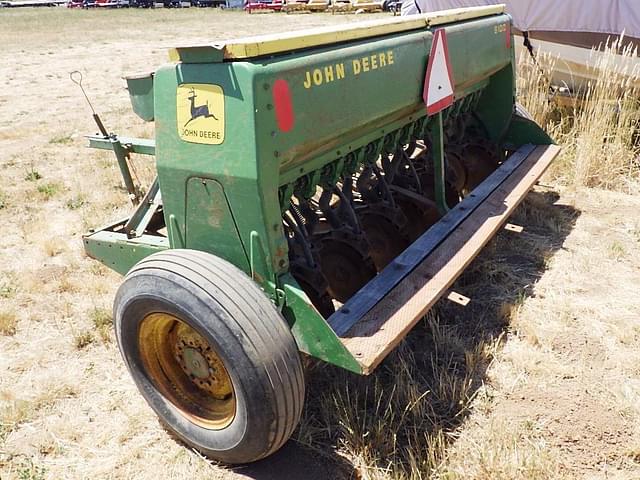 Image of John Deere 8100 equipment image 2