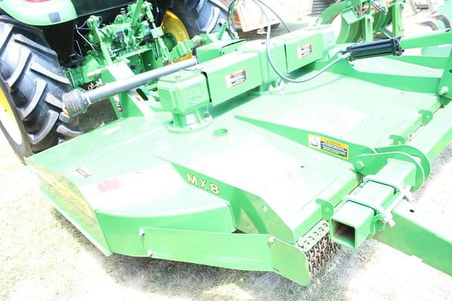 Image of John Deere MX8 equipment image 1