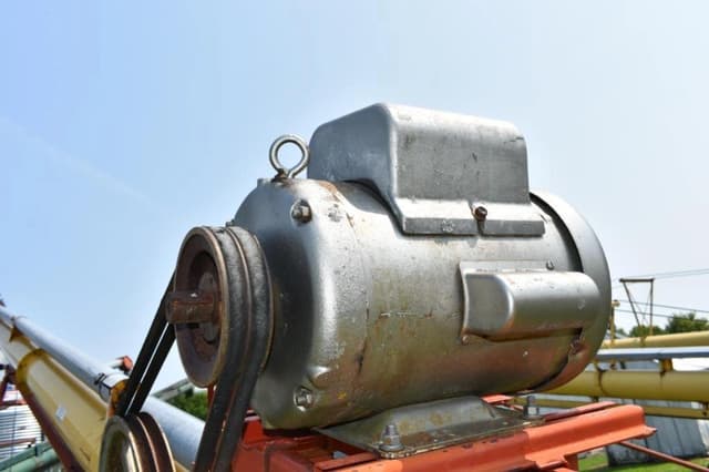 Image of Mayrath 8x30 equipment image 4