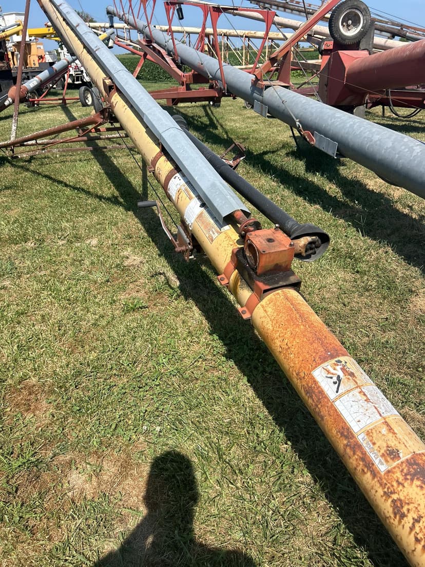 Westfield 8x51 Lot No. 39901 Harvesting For Sale with Ft Tractor Zoom