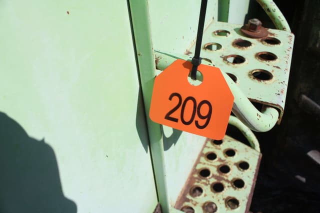 Image of Steiger Bearcat III ST-225 equipment image 1