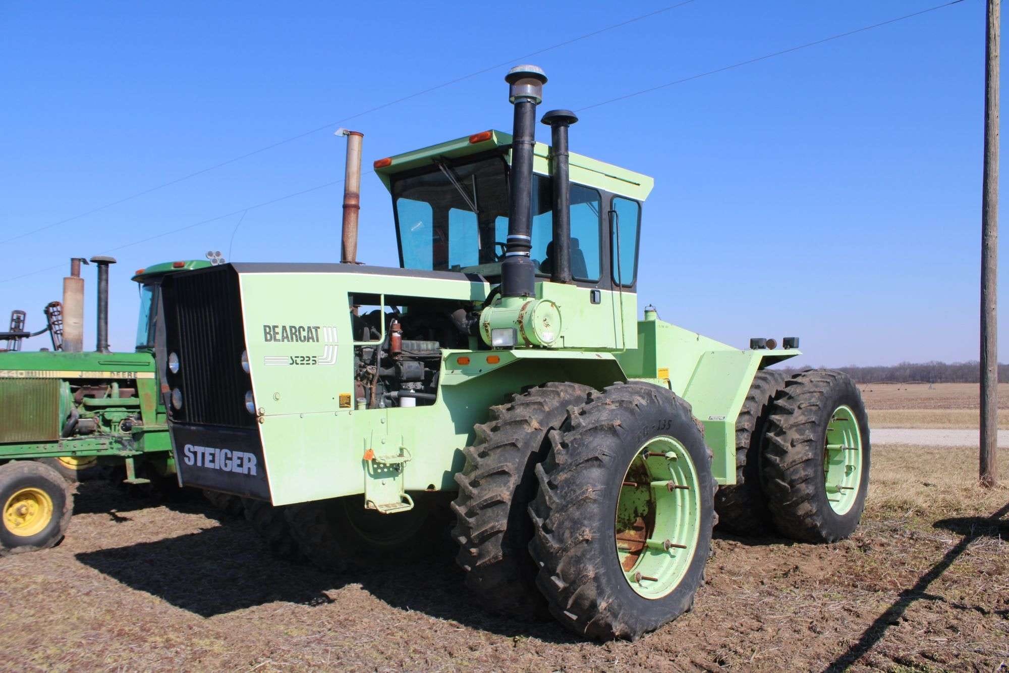Steiger Bearcat III ST-225 Equipment Image0