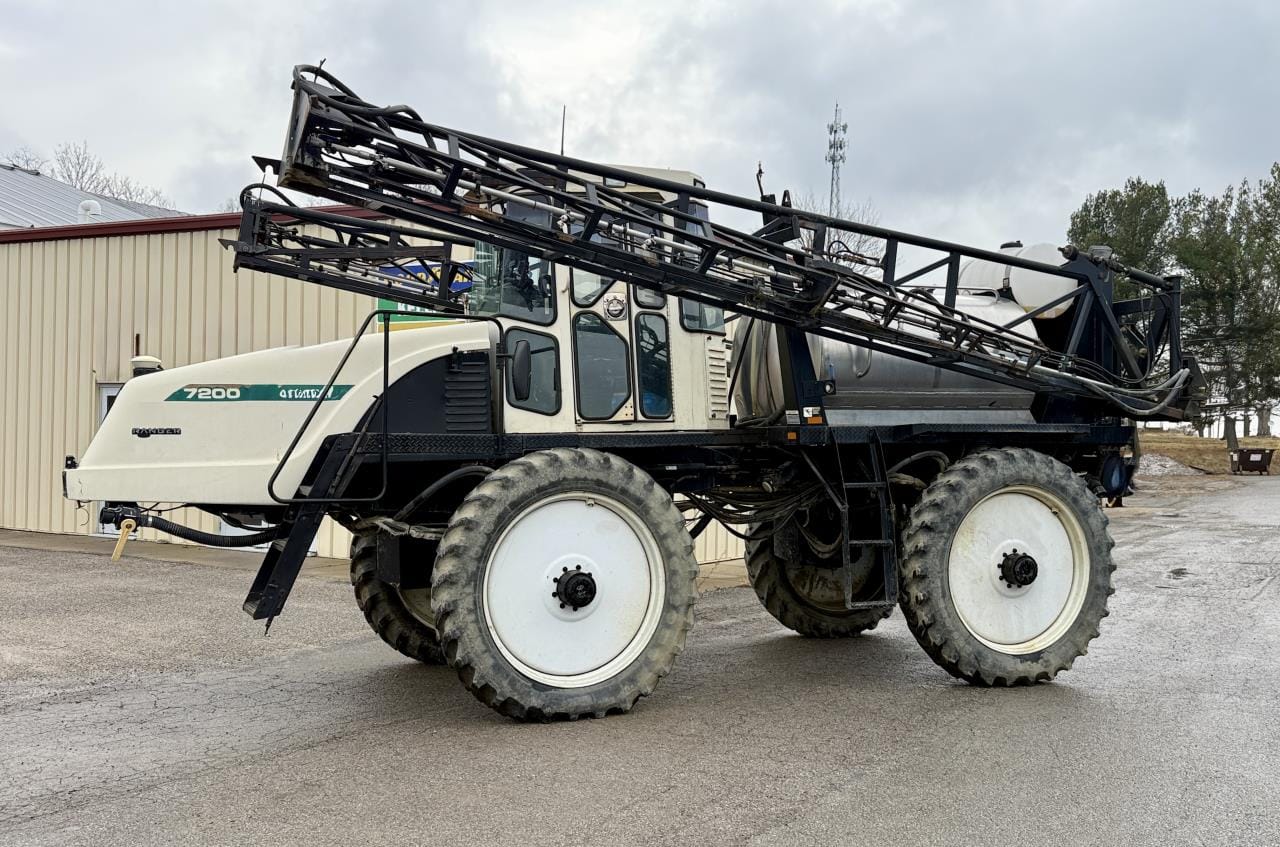 Willmar 7200 Equipment Image0