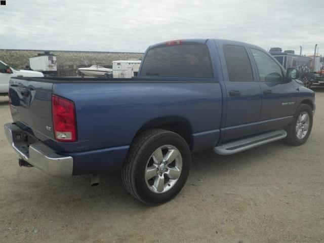 Image of Dodge Ram 1500 equipment image 4