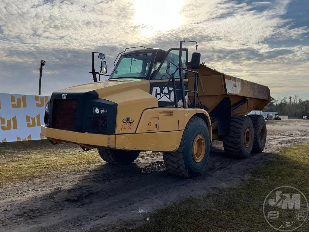 2014 Caterpillar 740B Equipment Image0