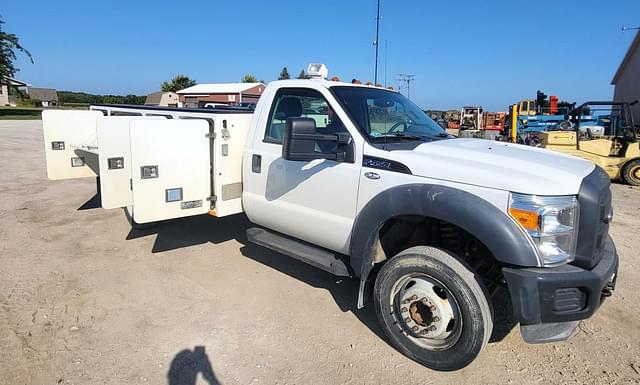 Image of Ford F-450 equipment image 4