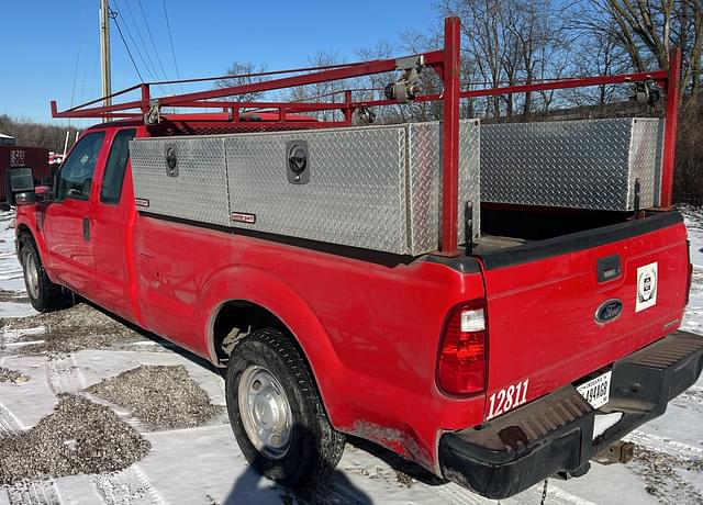 Image of Ford F-250 equipment image 3