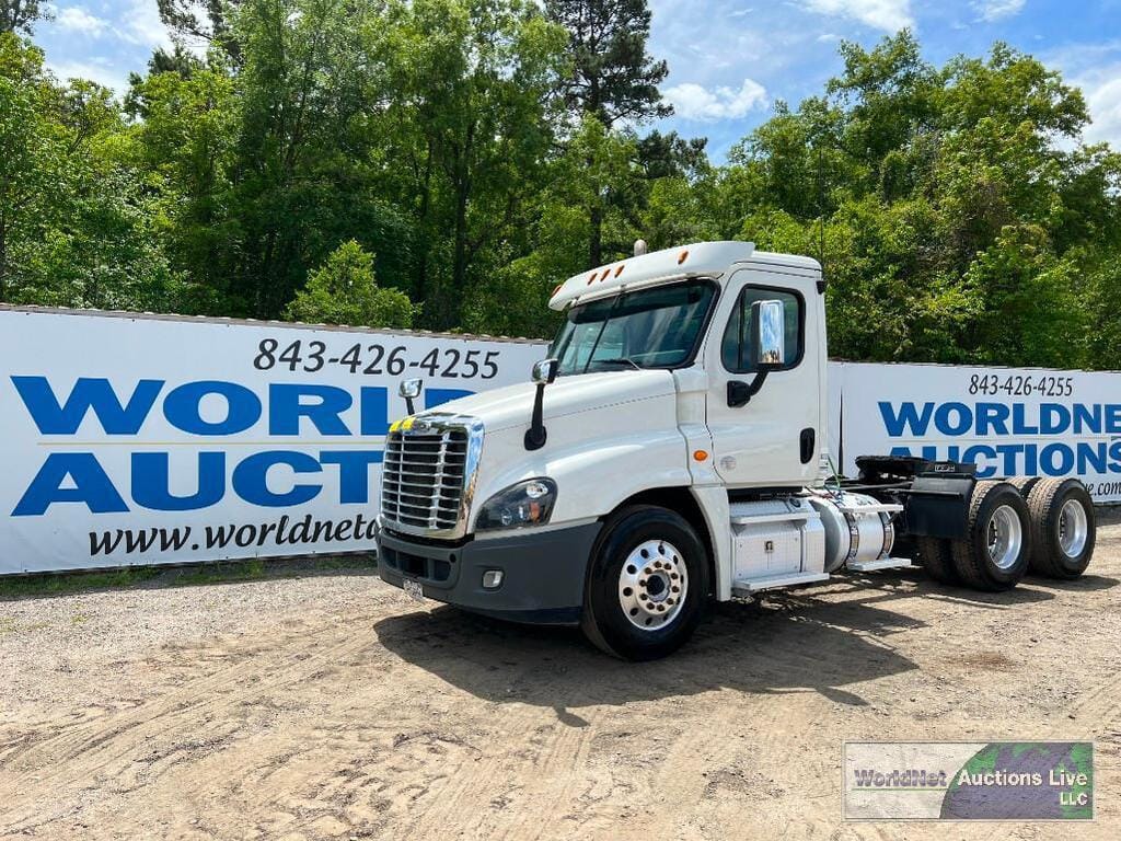 Main image Freightliner Cascadia 125