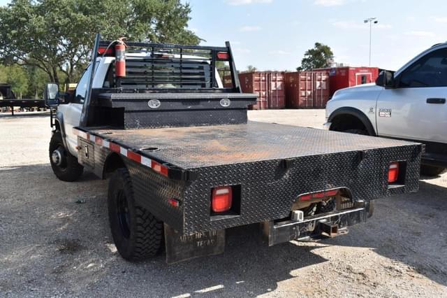 Image of Chevrolet 3500 equipment image 3