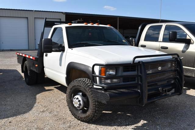 Image of Chevrolet 3500 equipment image 1