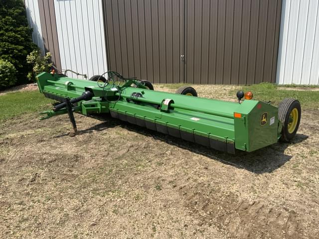 Image of John Deere 520 equipment image 1