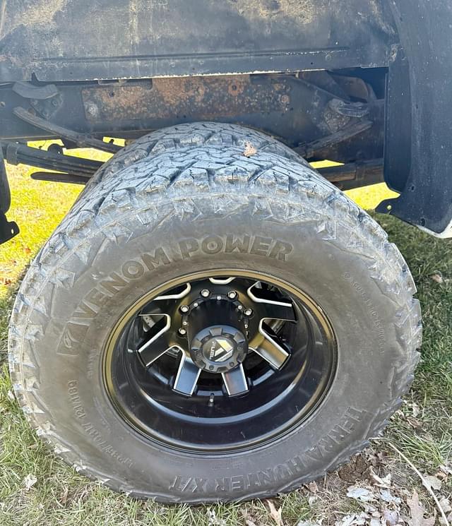 Image of Dodge Ram 3500 equipment image 4