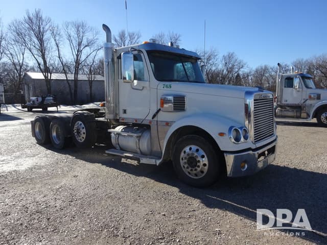 Image of Freightliner Coronado equipment image 1