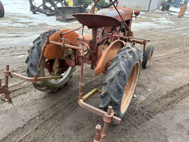 Image of Farmall Cub equipment image 4