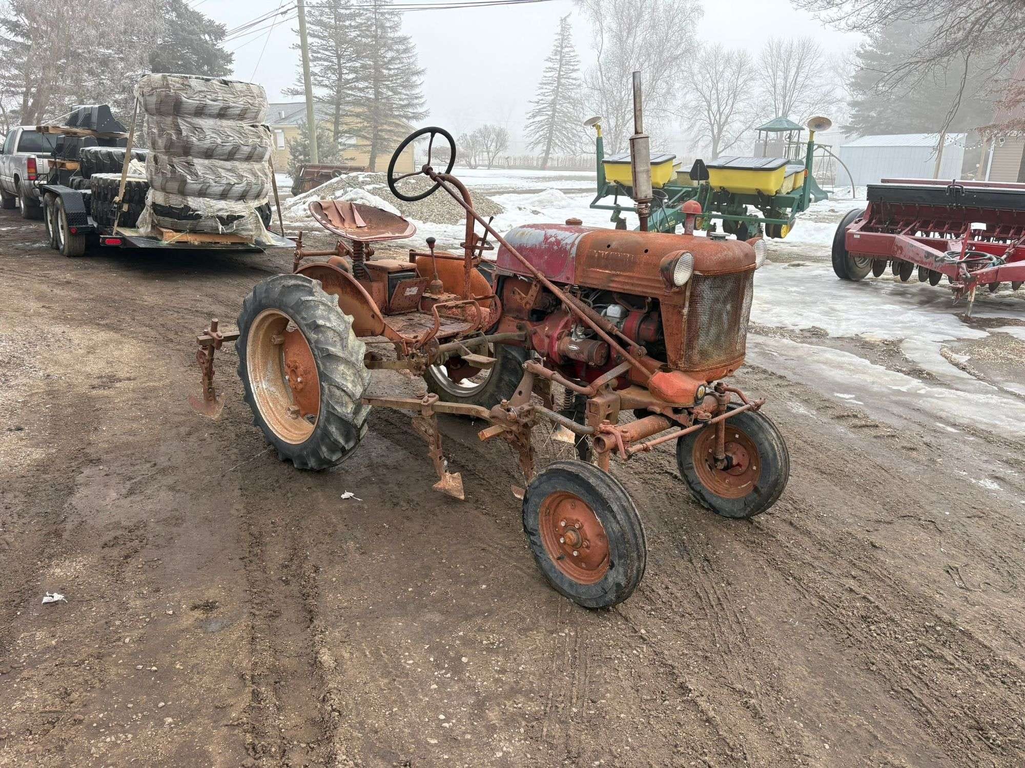 Farmall Cub Equipment Image0