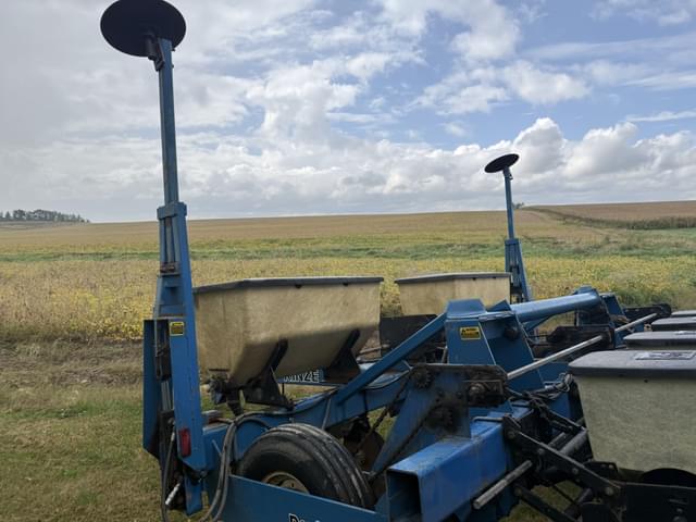 Image of Kinze DF equipment image 3