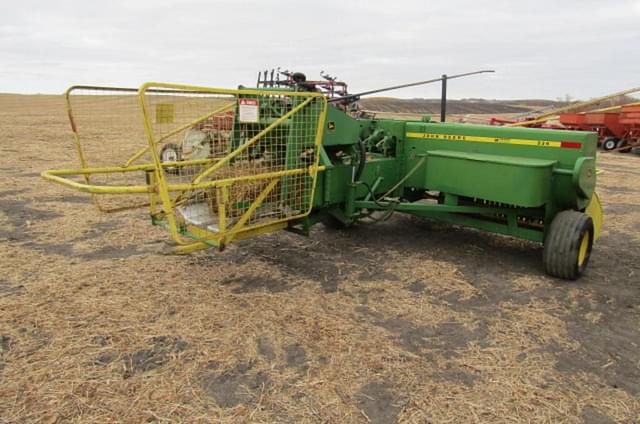 Image of John Deere 336 equipment image 3