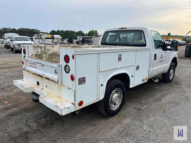 Image of Ford F-250 equipment image 4