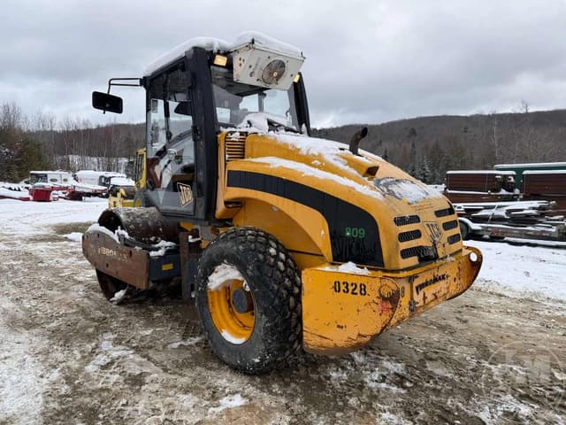 Image of JCB VM75D equipment image 2