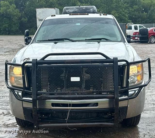 Image of Chevrolet 3500HD equipment image 1