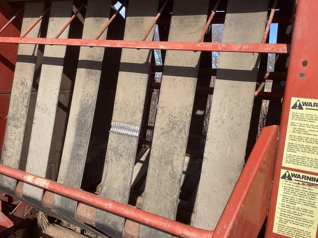 Image of Gehl 1600 equipment image 3